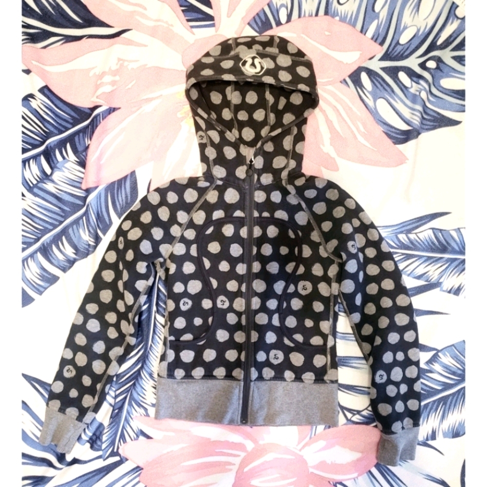 Size 2- Lululemon Scuba Zip up Hoodie